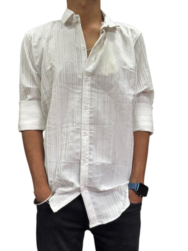 Men's Elegant White Textured Shirt for Versatile Wear