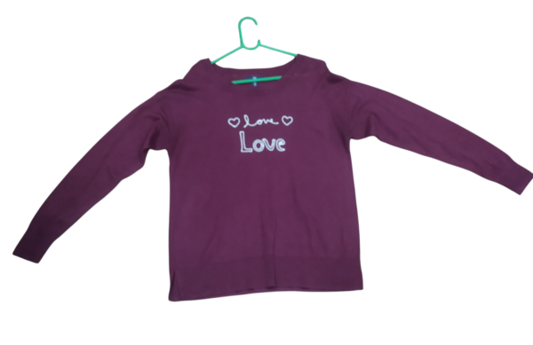 Girls Purple "I Am Love" Printed Full Sleeve Winter Sweatshirt